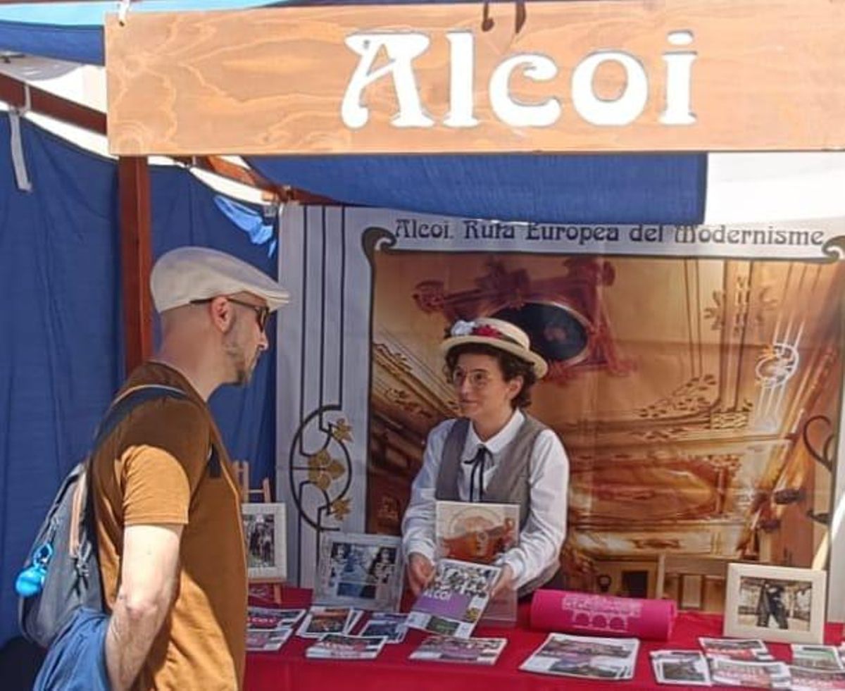Otra imagen del expositor de Alcoy