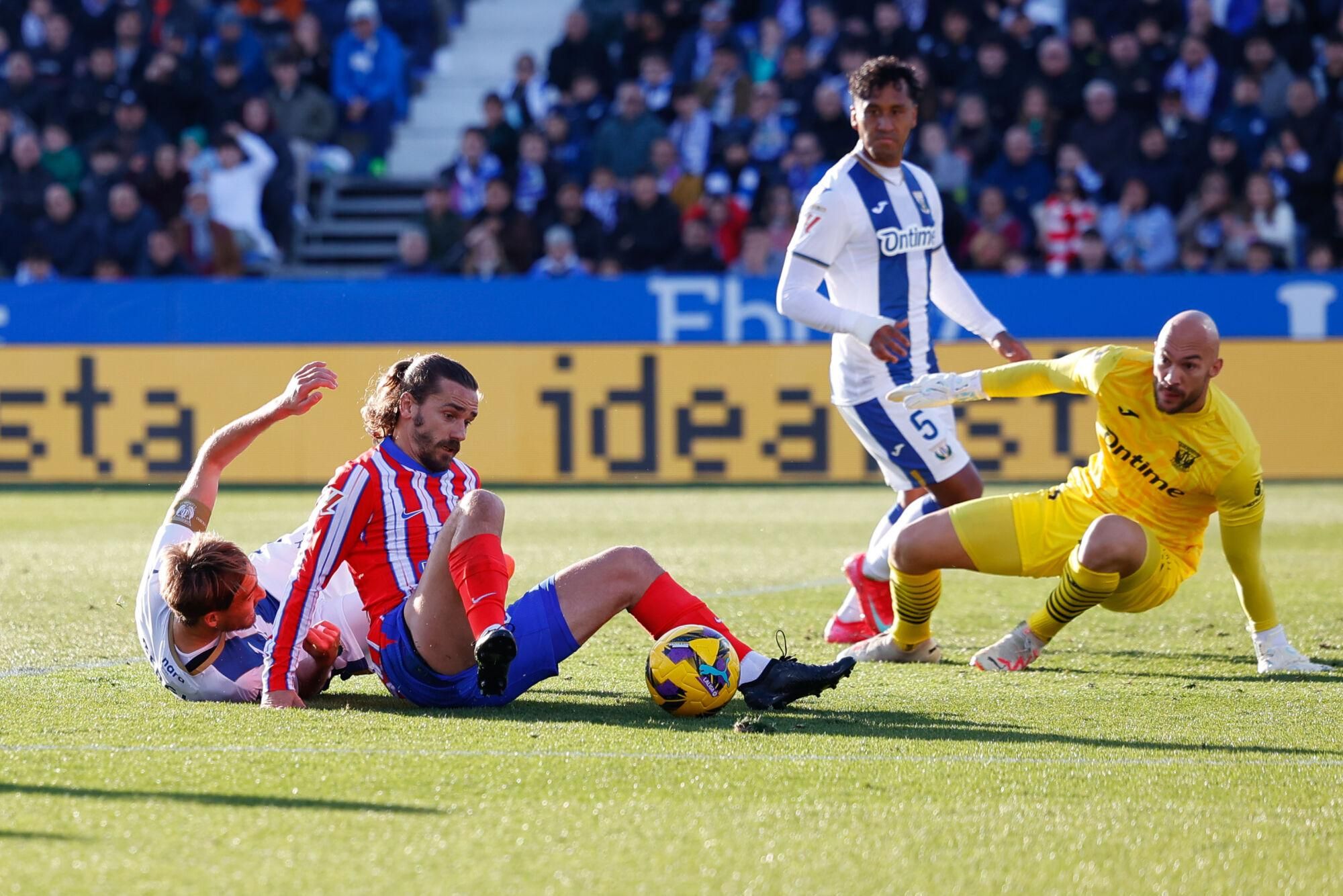 Antoine Griezmann of Atletico de Madrid in action during the Spanish League, LaLiga EA Sports, football match played between CD Leganes and Atletico de Madrid at Butarque stadium on January 18, 2025, in Leganes, Madrid, Spain. AFP7 18/01/2025 ONLY FOR USE IN SPAIN. Dennis Agyeman / AFP7 / Europa Press;2025;SPAIN;SPORT;ZSPORT;SOCCER;ZSOCCER;CD Leganes v Atletico de Madrid - LaLiga EA Sports;