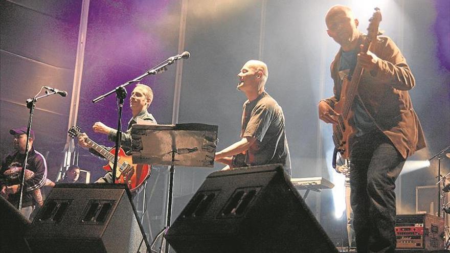 La música de feria, con orquestas en la plaza Mayor y Celtas Cortos