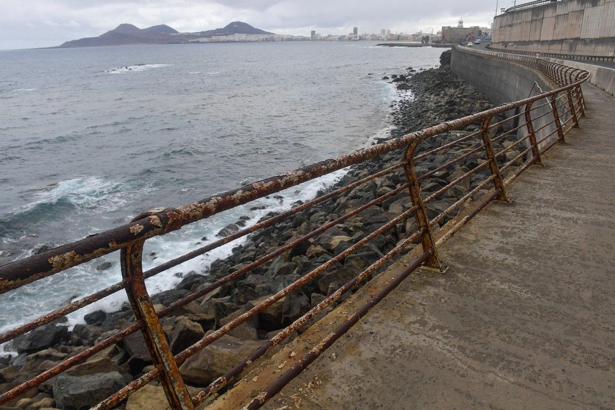 Estado de abandono de la zona de El Atlante