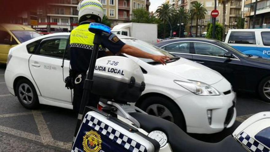 Las autoescuelas bloquean el centro de la ciudad