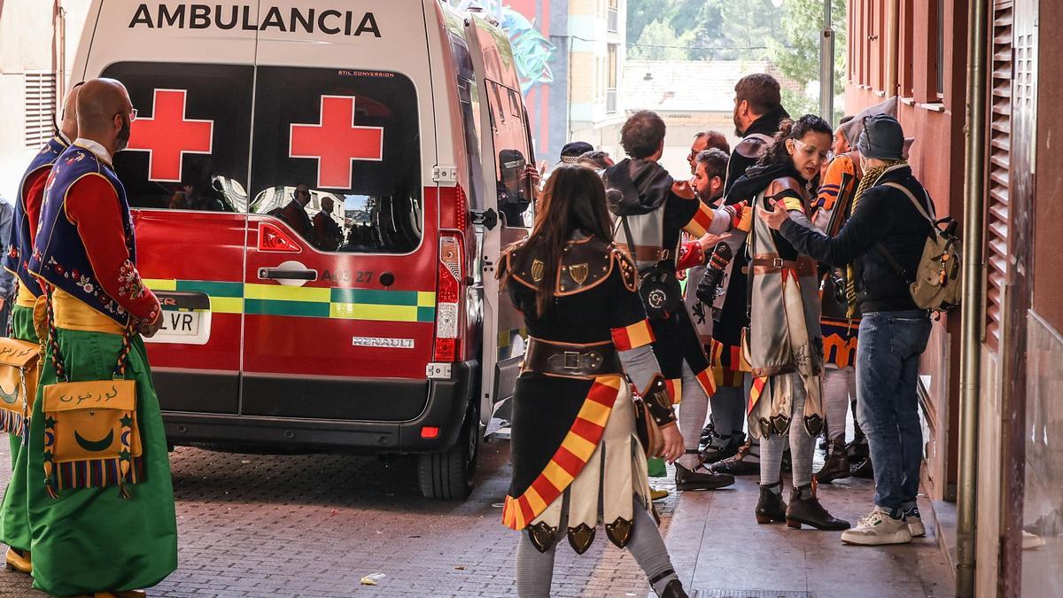Herida por la explosión de una cantimplora de pólvora en Alcoy