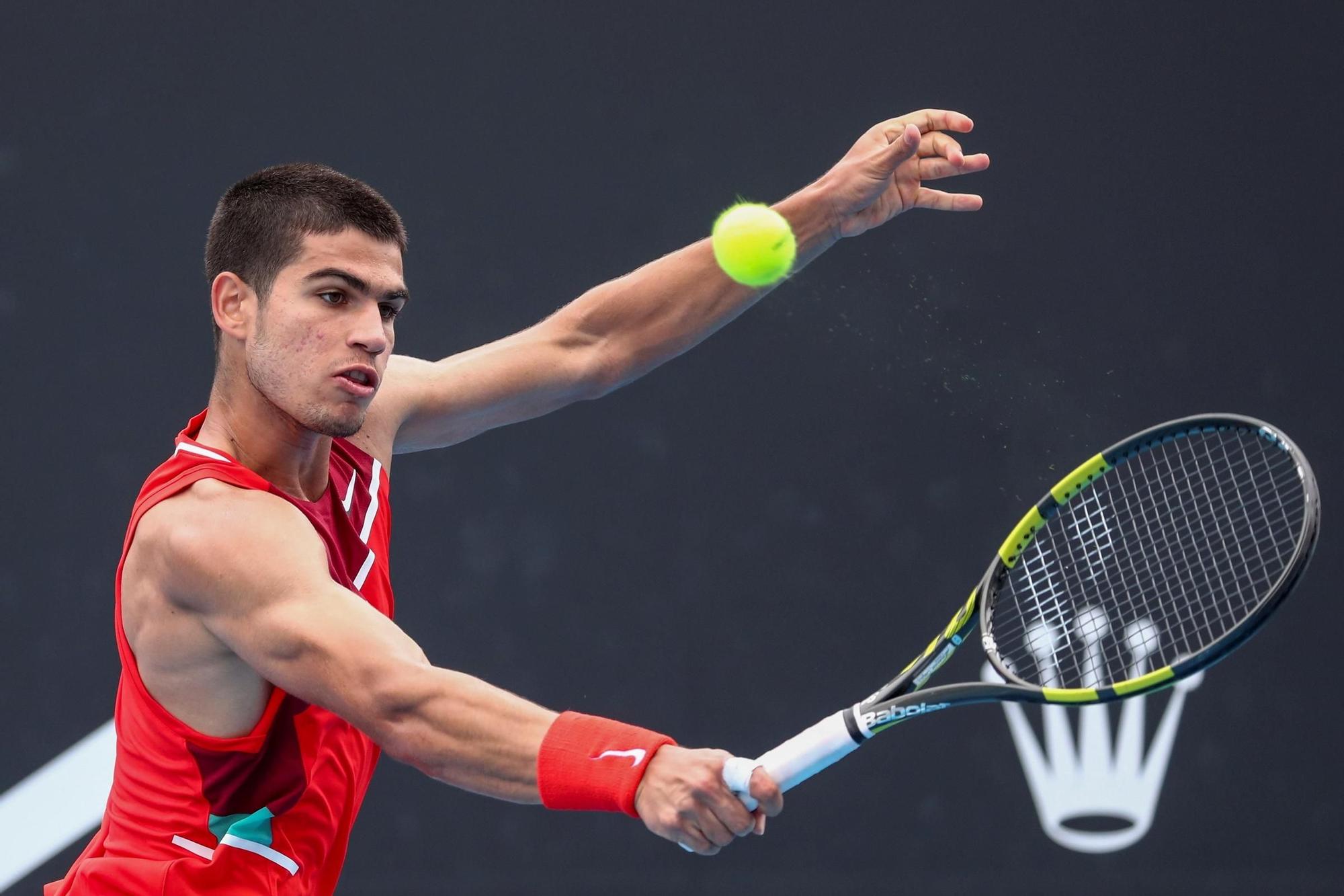 Carlos Alcaraz, durante su primer partido en el Abierto de Australia.