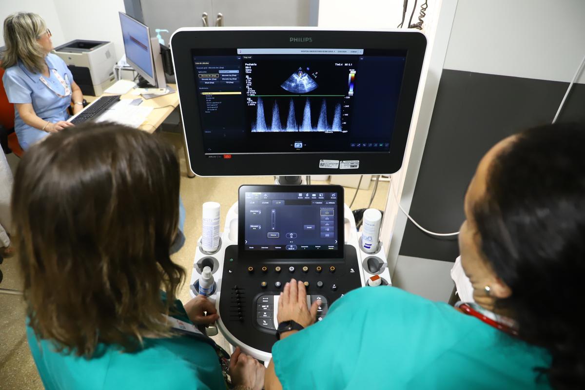 Imagen de un trasplante de corazón en el hospital Reina Sofía.