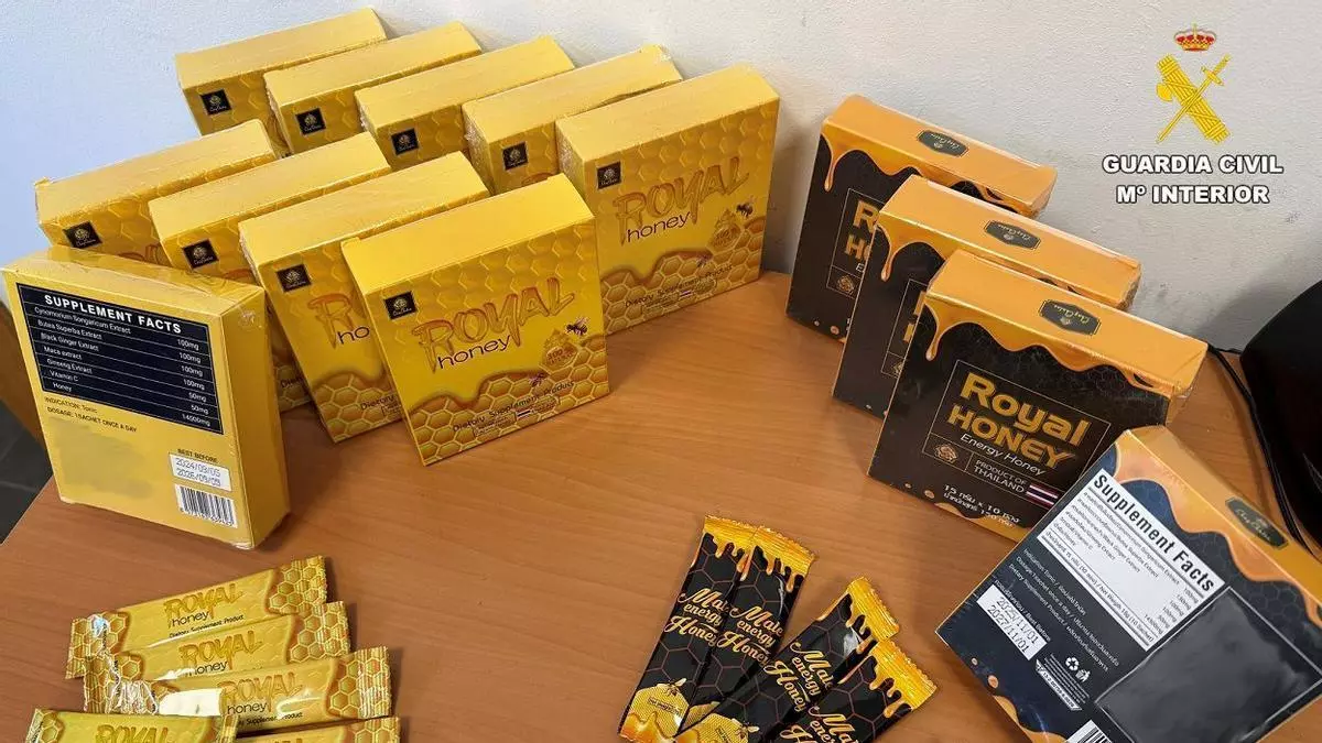 La Guardia Civil inspecciona un súper de Barcelona por fraude eléctrico y encuentra sobres de miel con Viagra