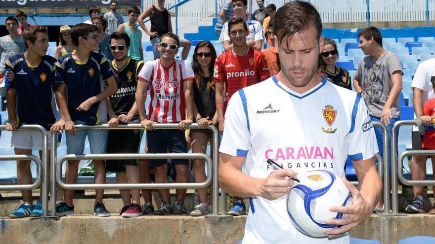 Alfredo Ortuño refuerza la delantera del Real Zaragoza