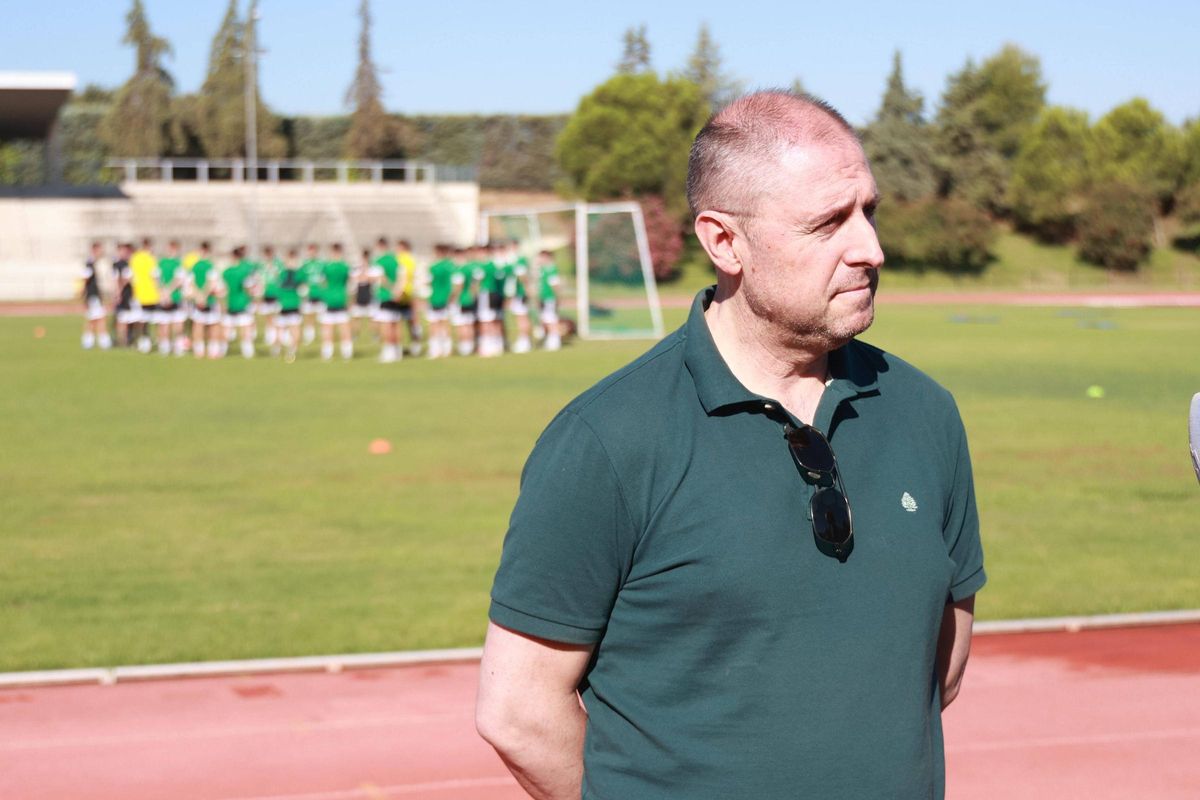 Francis Bordallo, director deportivo del Cacereño, este marte en El Cuartillo.