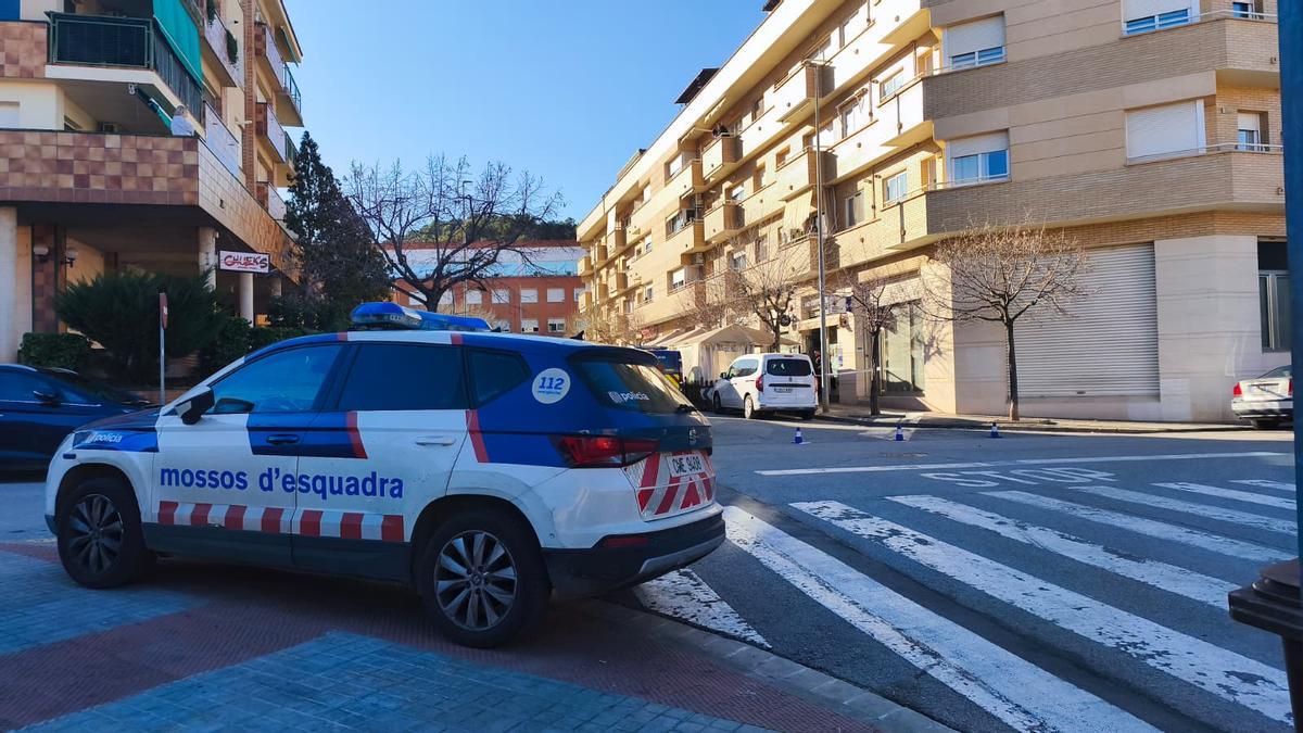 Mossos i Policia Local han tallat el carrer Vilatorrada de Sant Joan