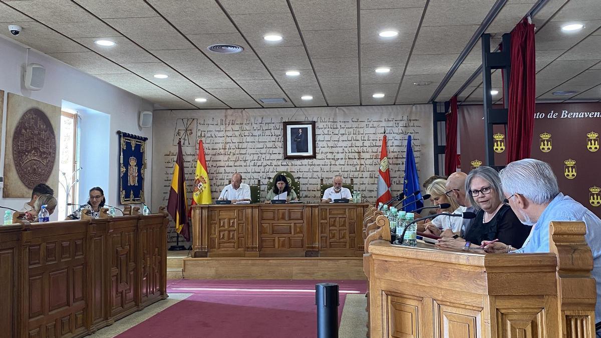 Pleno del Ayuntamiento de Benavente este viernes.
