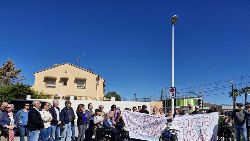 La Generalitat apuesta por un paso subterráneo para resolver la conexión de Metrovalencia en l'Eliana