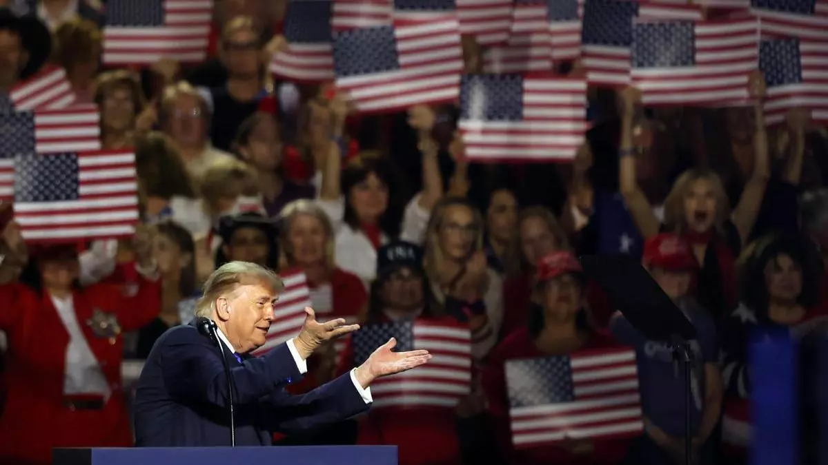 Trump promete 5.000 dólares a cada ciudadano estadounidense si su partido gana elecciones de noviembre