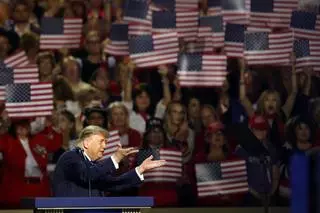 Trump promet 5.000 dòlars a cada ciutadà nord-americà si el seu partit guanya eleccions de novembre