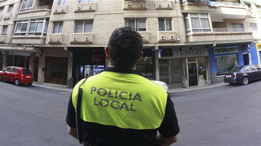 Tres empresas optan al renting de vehículos para la policía local de Cáceres