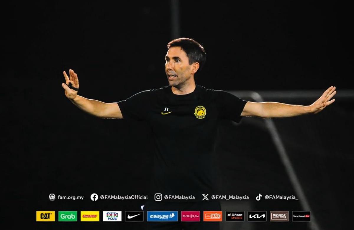 Juan Torres, con la selección de Malasia