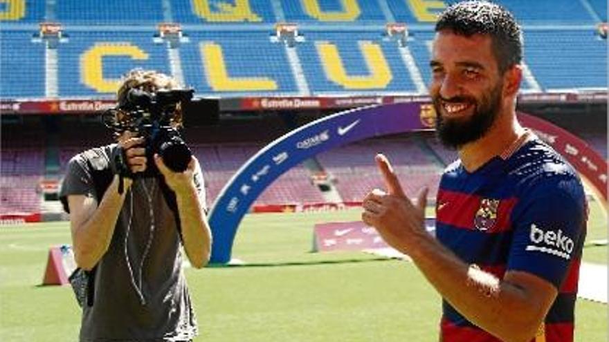 L&#039;exmigcampista de l&#039;Atlètic de Madrid va trepitjar ahir el Camp Nou vestit de blaugrana.