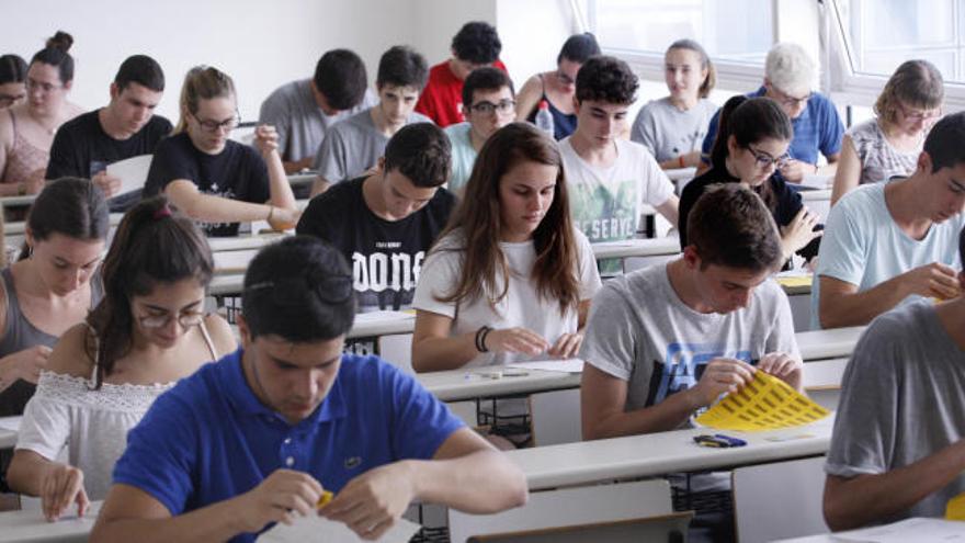 2.808 alumnes gironins comencen la selectivitat