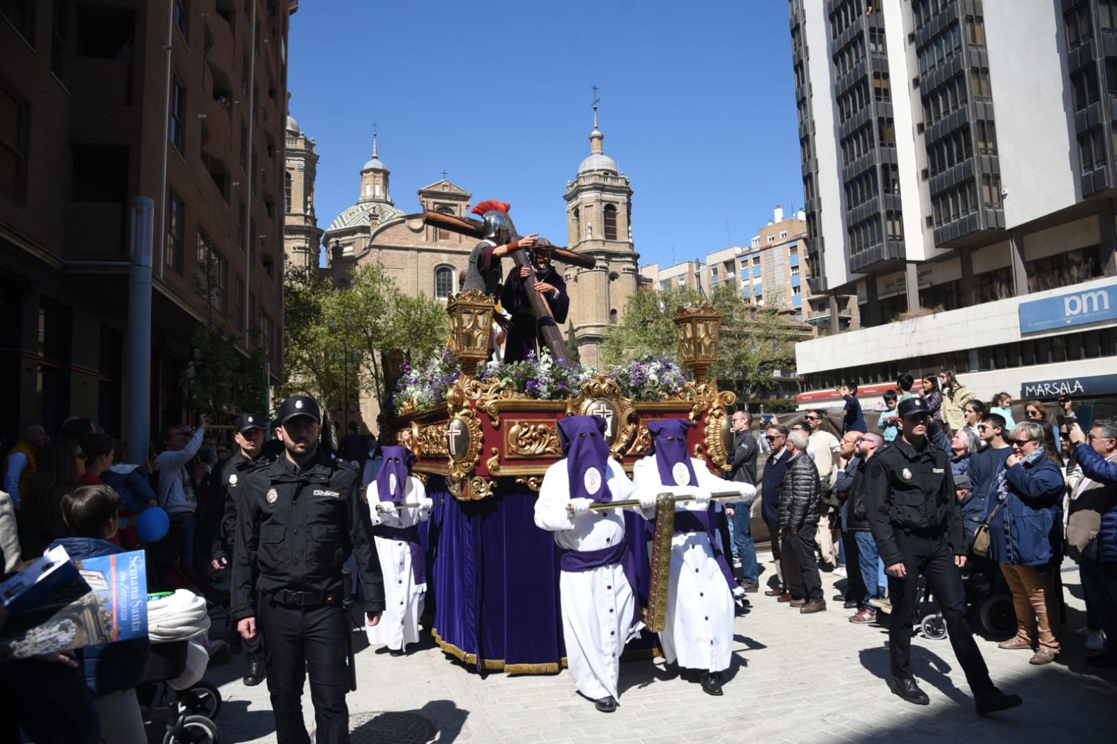 En imágenes | Procesiones del Jueves Santo en Zaragoza