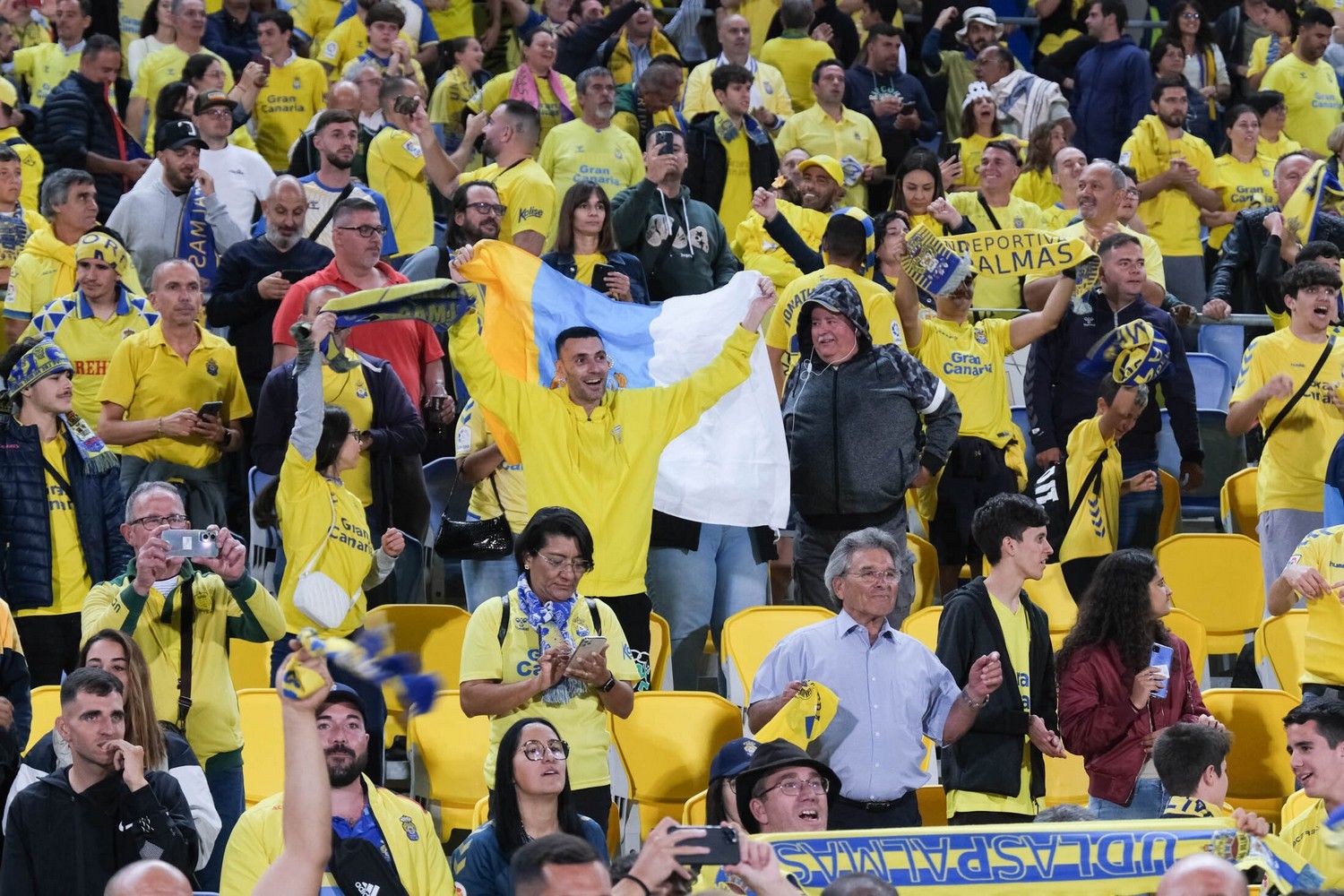 Ascenso de la UD Las Palmas, la celebración en el Estadio de Gran Canaria