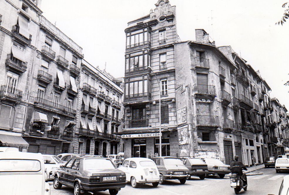 Un paseo por Ciutat Vella de finales de los años 80