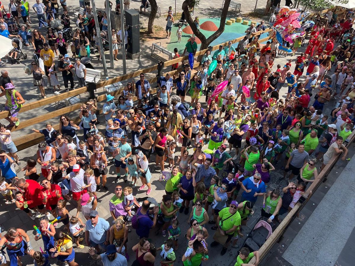 Chupinazo infantil, al mediodía de este sábado, en les Penyes en Festes de la Vall.