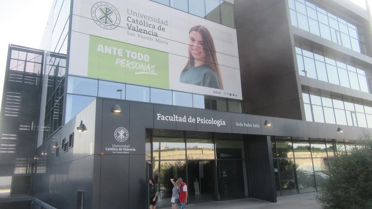 Universidad Psicología Burjassot: Un centro en honor al Padre Jofré