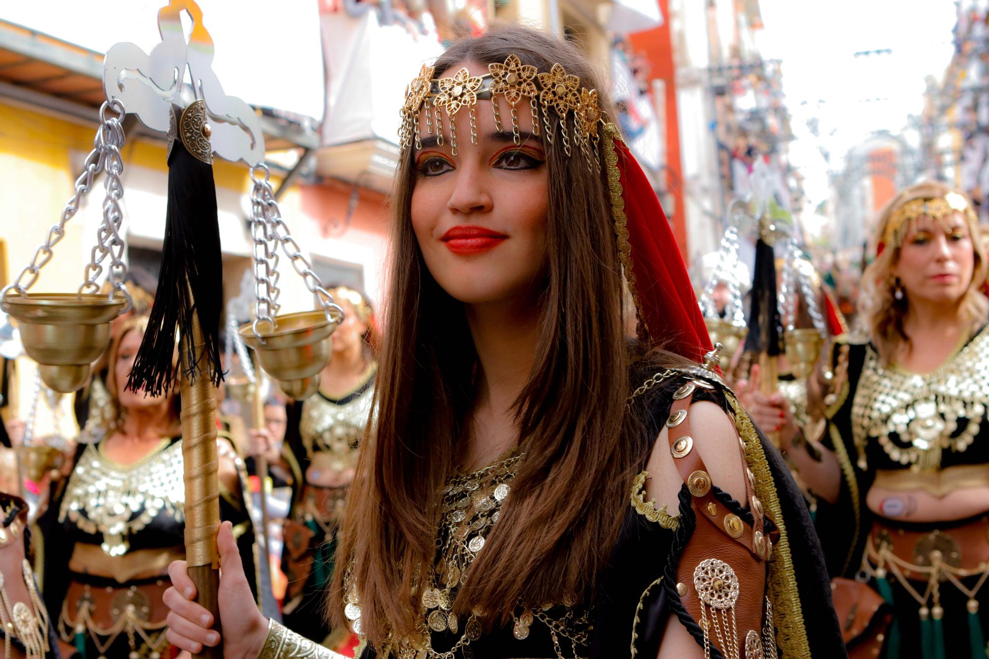 Espectaculares boatos y carrozas en las Fiestas de Alcoy