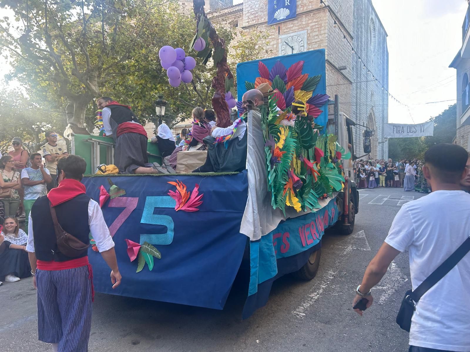 Las imágenes de las carrozas de Binissalem