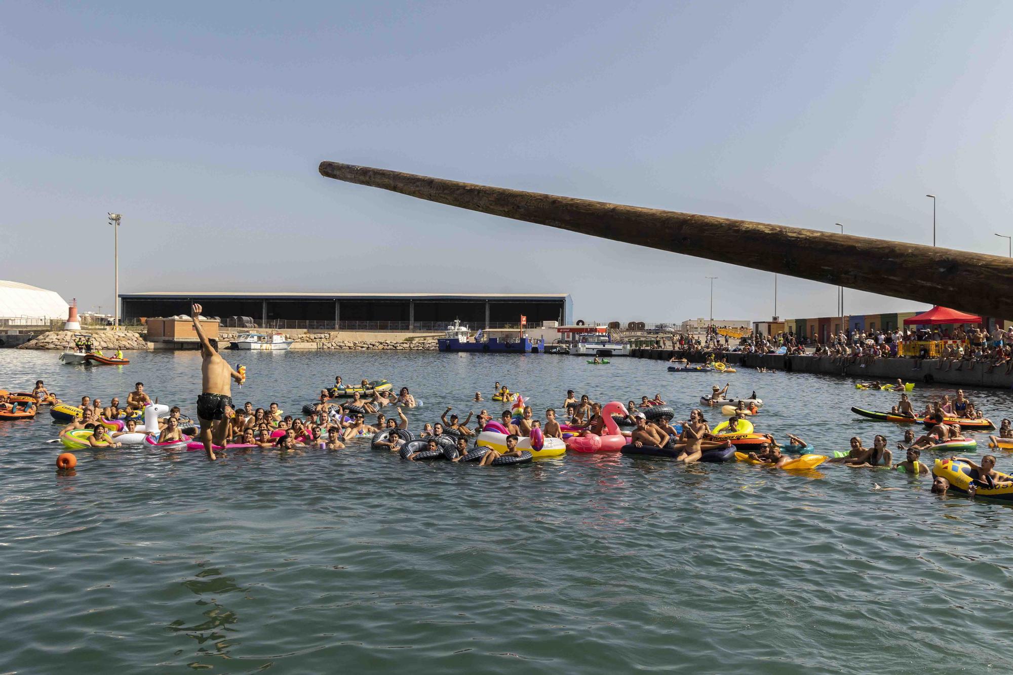 Las cucañas de Port de Sagunt: el palo engrasado