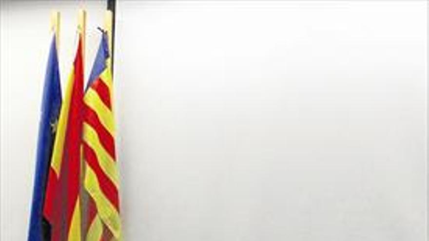 GARCIA COMPARECE CON LA BANDERA DE ESPAÑA INCLUIDA