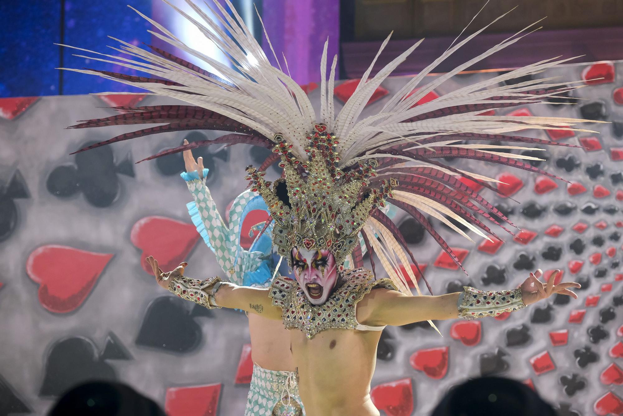 Actuación de Drag Ármek en la Gala Drag del Carnaval de Las Palmas 2022