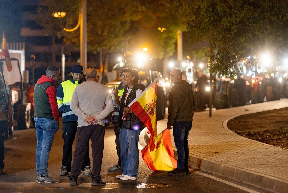 Tractorada en Crevillent y Elche