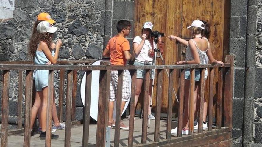 Rodaje de los alumnos de Cámara y Acción en el Castillo de Santa Catalina.