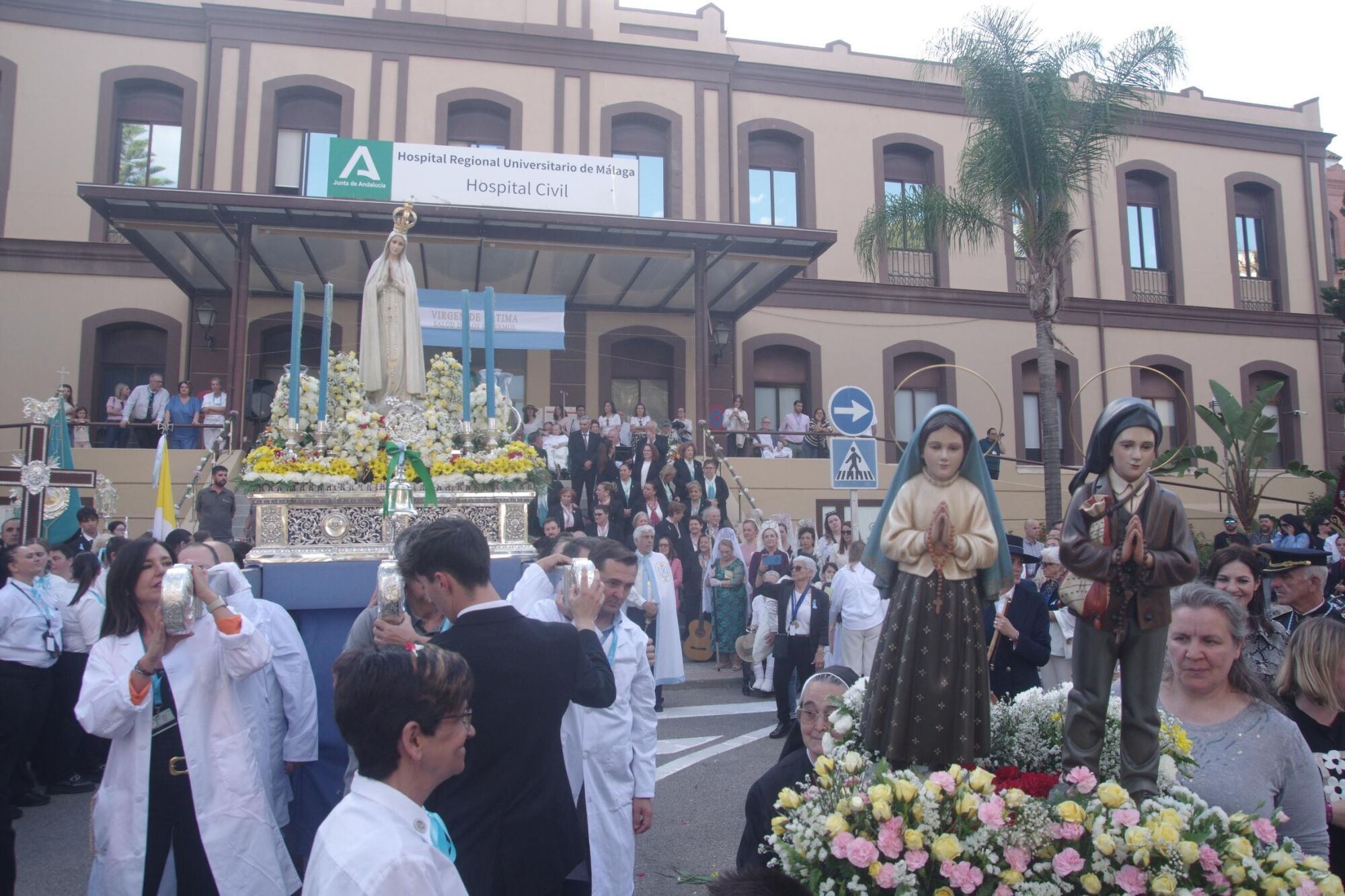 Procesión de la Virgen de Fátima por el barrio de la Trinidad, el domingo 11 de mayo de 2025