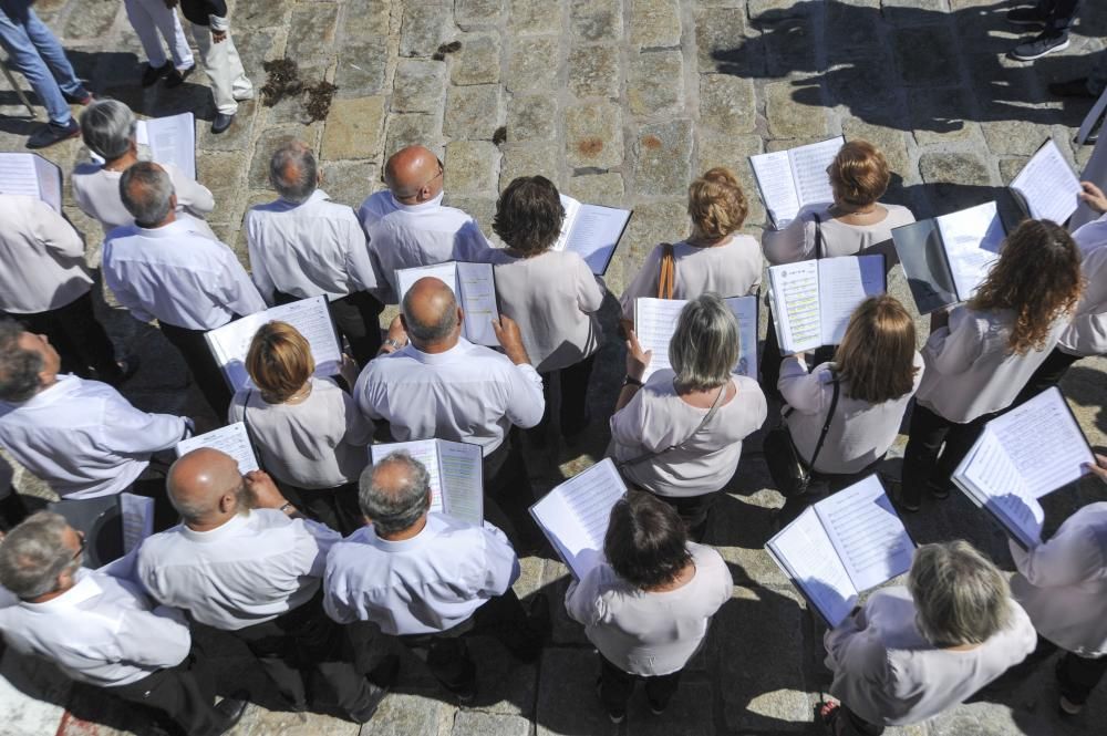 Procesión marítima en las fiestas de Mera