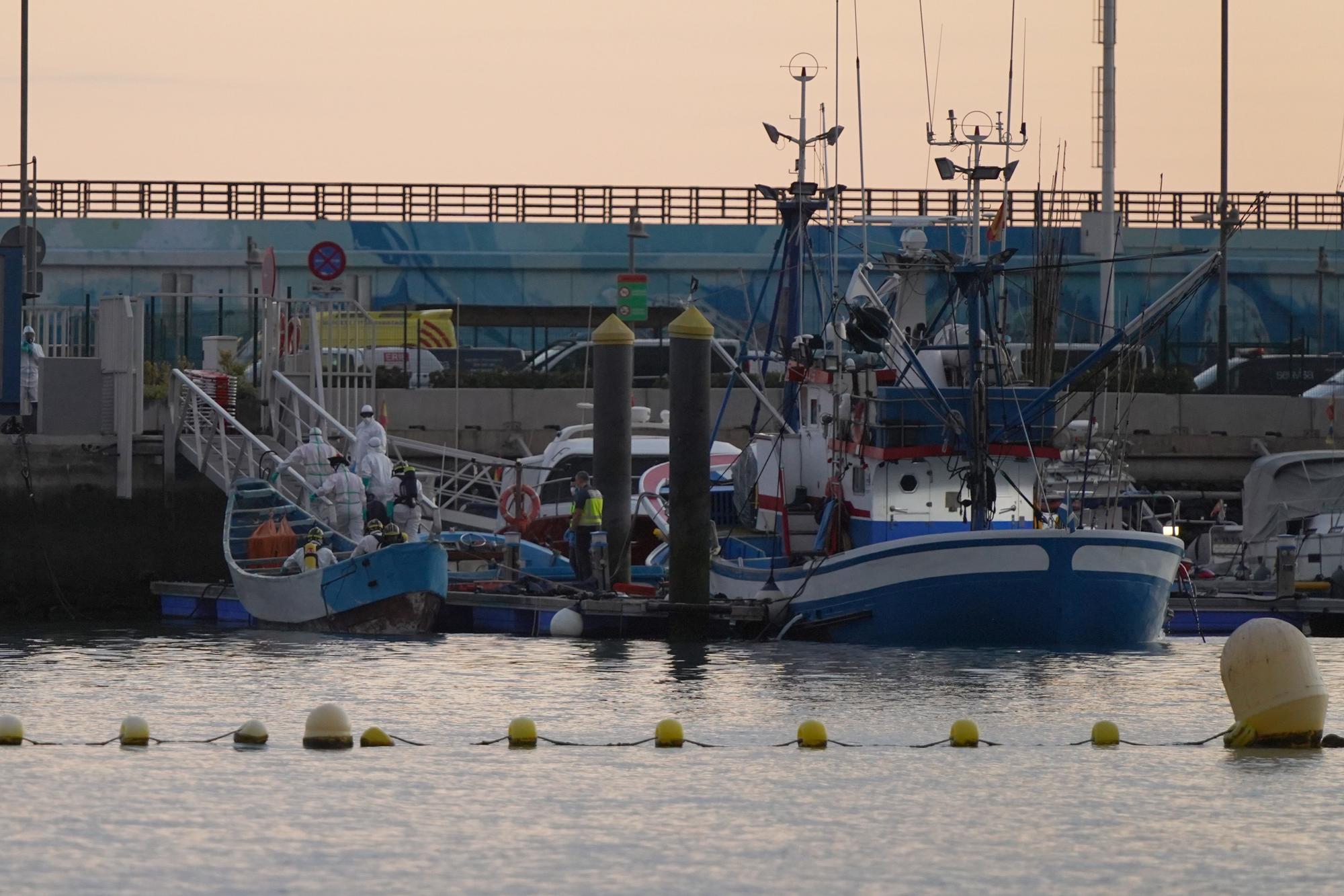 Llegada de los cadáveres migrantes fallecidos cerca de El Hierro (28/04/21)