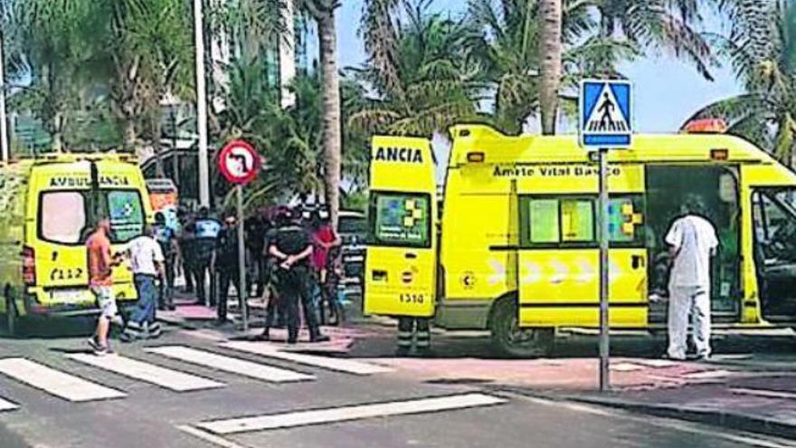 Un niño, rescatado en la playa de El Reducto