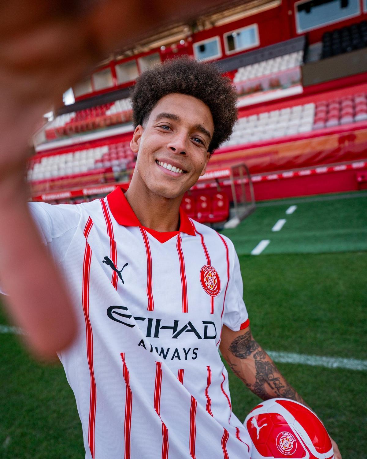 Axel Witsel, con la camiseta del Girona