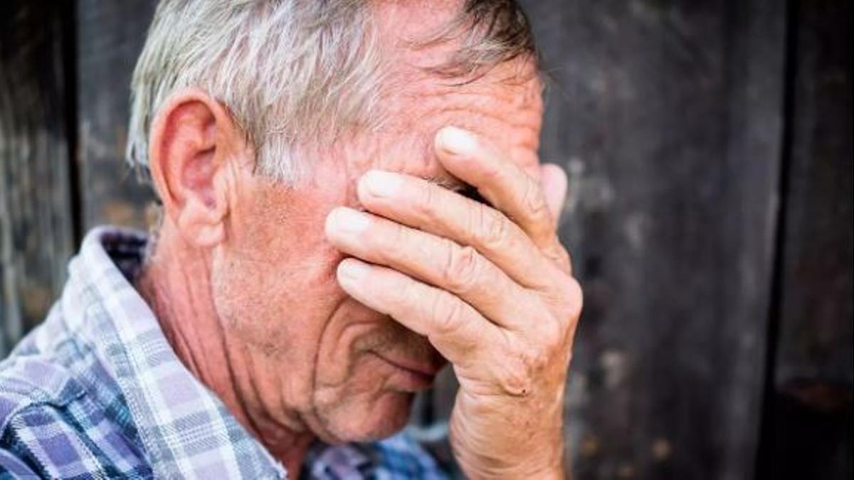 Un casero denuncia a un inquilino que le debe 40.000 euros y le ha mandado a Urgencias con heridas tras tirarle excrementos.