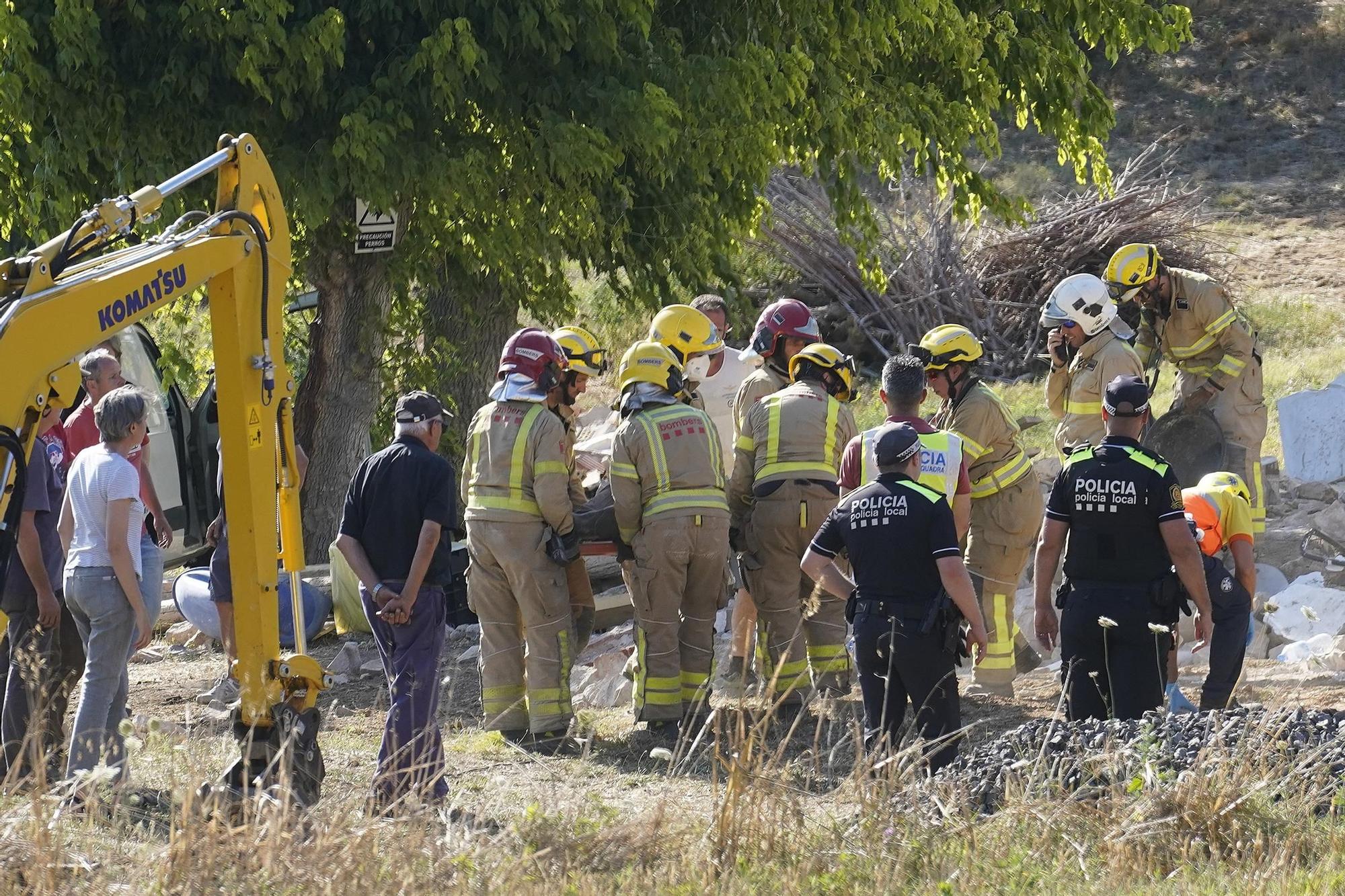 The moment of the worker's rescue in Caldes de Malavella