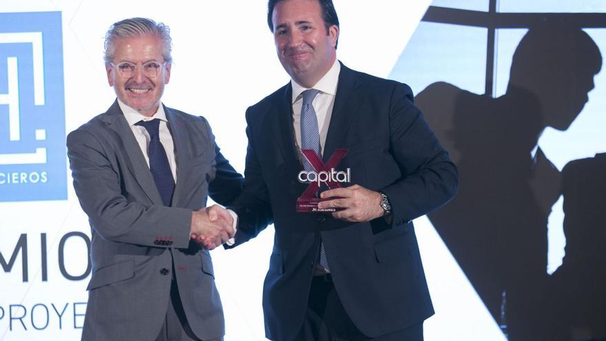 Jorge Hodgson recibe el Premio al Mejor Proyecto de Asesoramiento Empresarial de España. | | E.D.