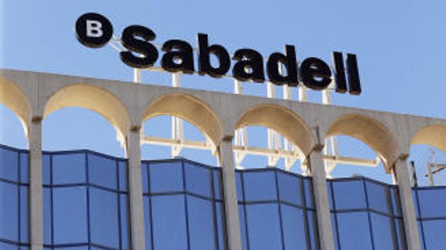 Sede del Sabadell en Alicante. // FdV