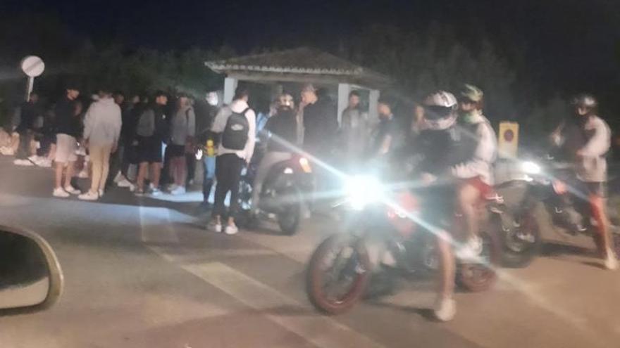 Illegales Motorradrennen in Caimari.