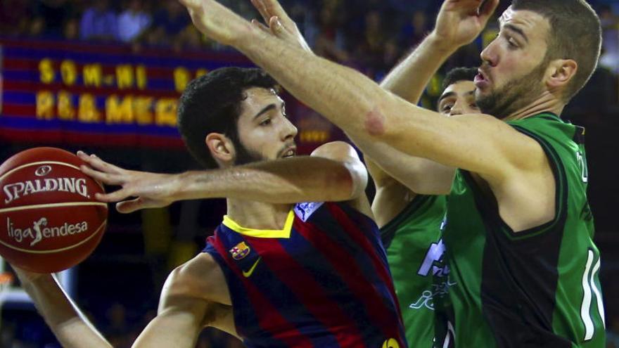 La &#039;Penya&#039; assalta el Palau nou anys després