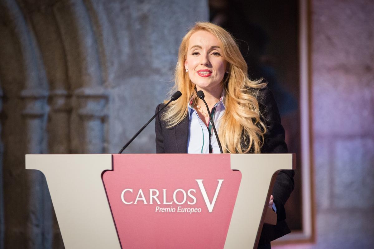 Delia Manzanero, Alumni de y profesora en la Universidad Rey Juan Carlos