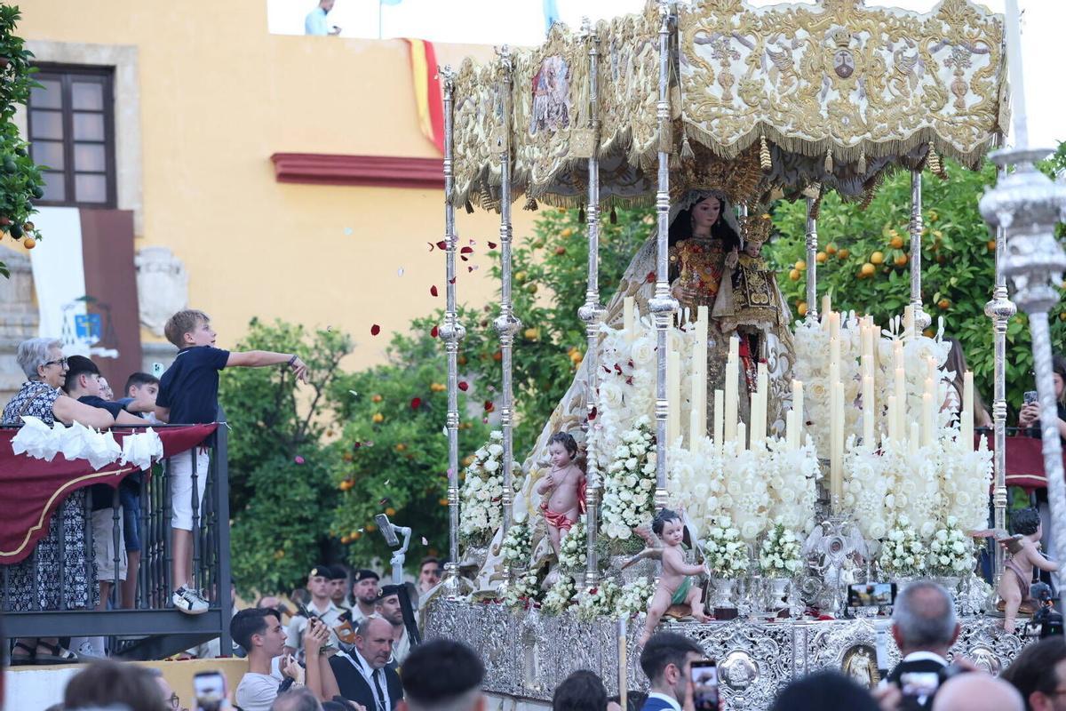 Las procesiones de la Virgen del Carmen por las calles de Córdoba, en imágenes