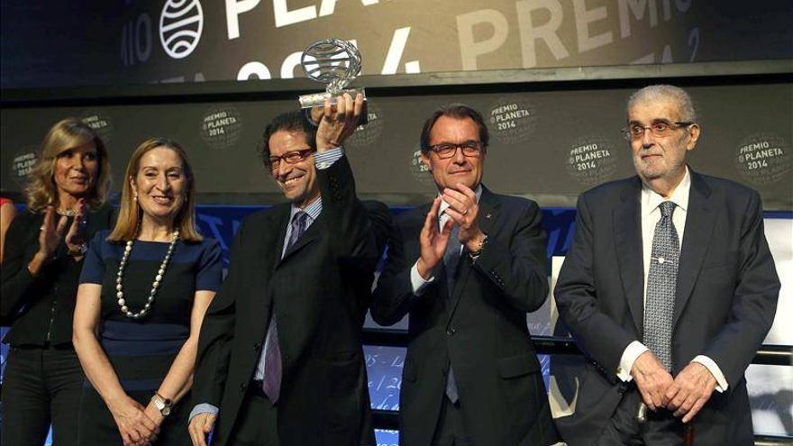 El mexicano Jorge Zepeda gana el Premio Planeta