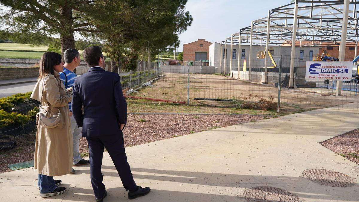 Pere Aragonès visitant l'Espai de Salut
