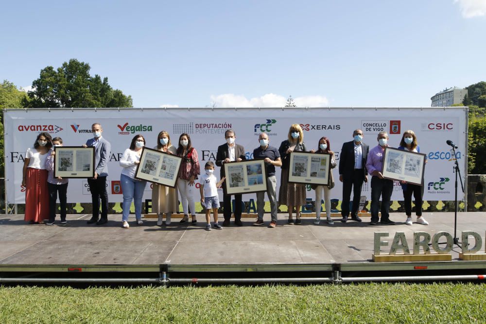 Profesores y alumnos participantes en la quinta edición de FARO da Escpña reciben el reconocimiento en Castrelos por su gran trabajo durante un curso marcado por el coronavirus.