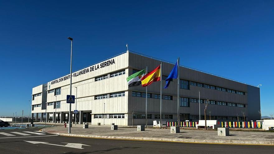 Un herido leve tras la salida de vía de un vehículo en la EX-104 a la altura de La Coronada
