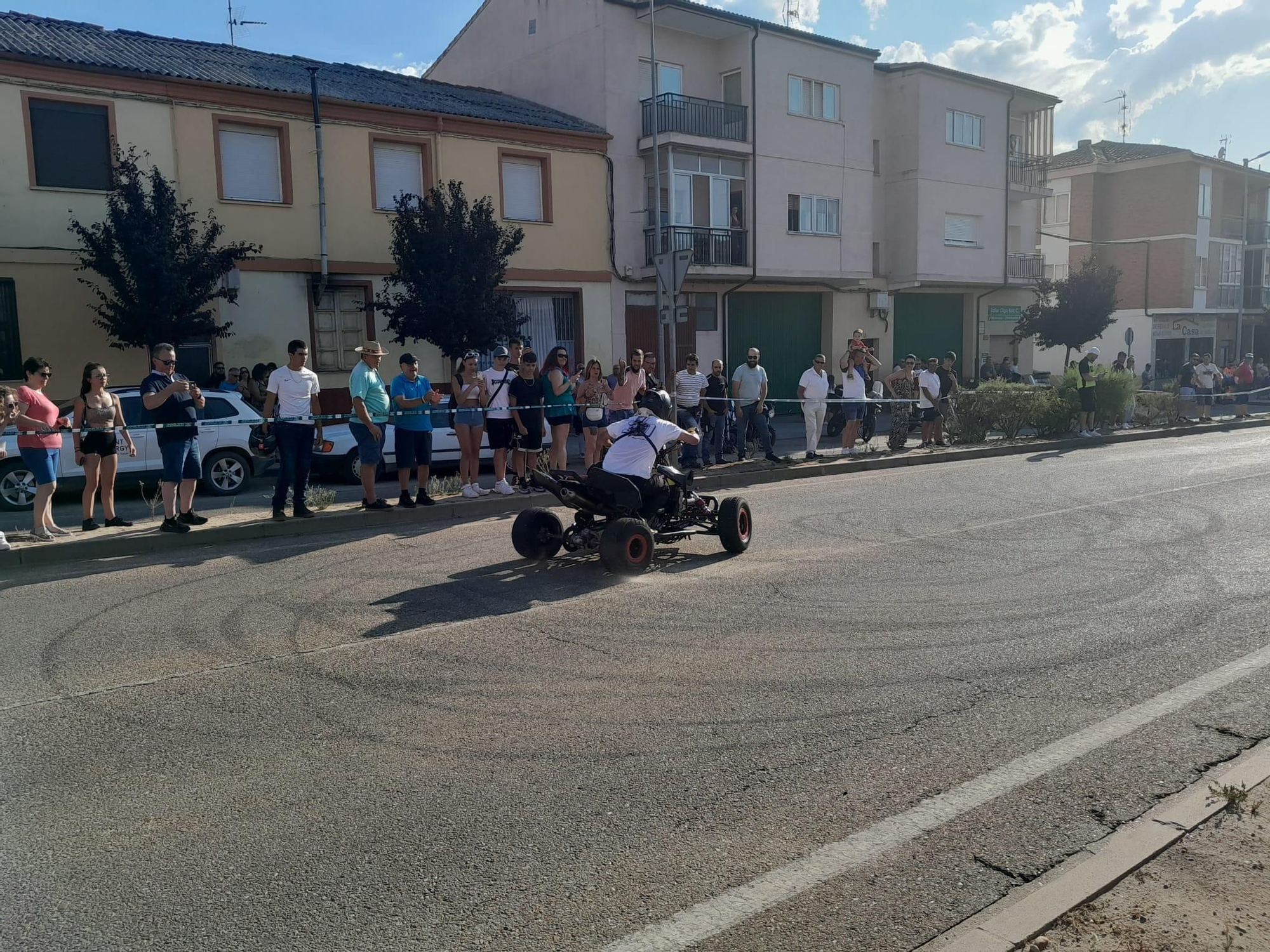 GALERÍA | La concentración "Ruedas Raras" llena Toro de motos y mucho ruido
